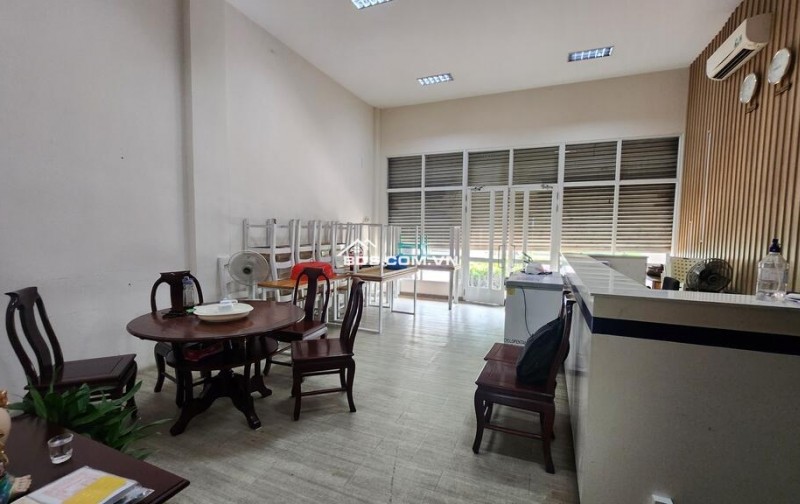 Biệt thự shophouse khu Phú Mỹ Hưng, 110 m2, nhà 5 tầng, sổ hồng riêng